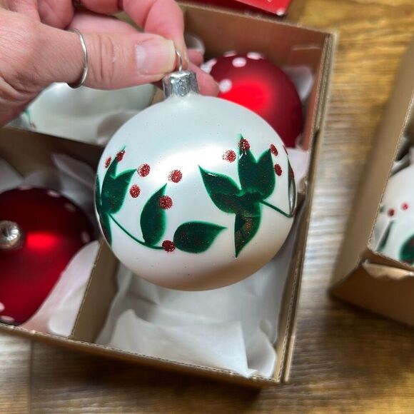 Vitbis Christmas Vintage Glass Ornaments with Crown set of 4 Made in Poland - Picture 4 of 9